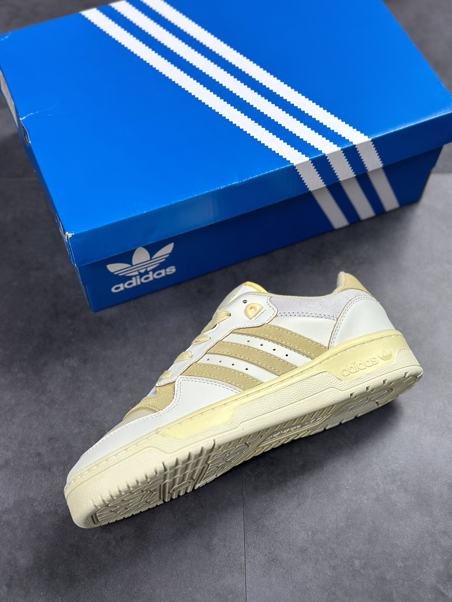 Overseas channel version original box original label Adidas Rivalry Low Premium clover low state FY7430