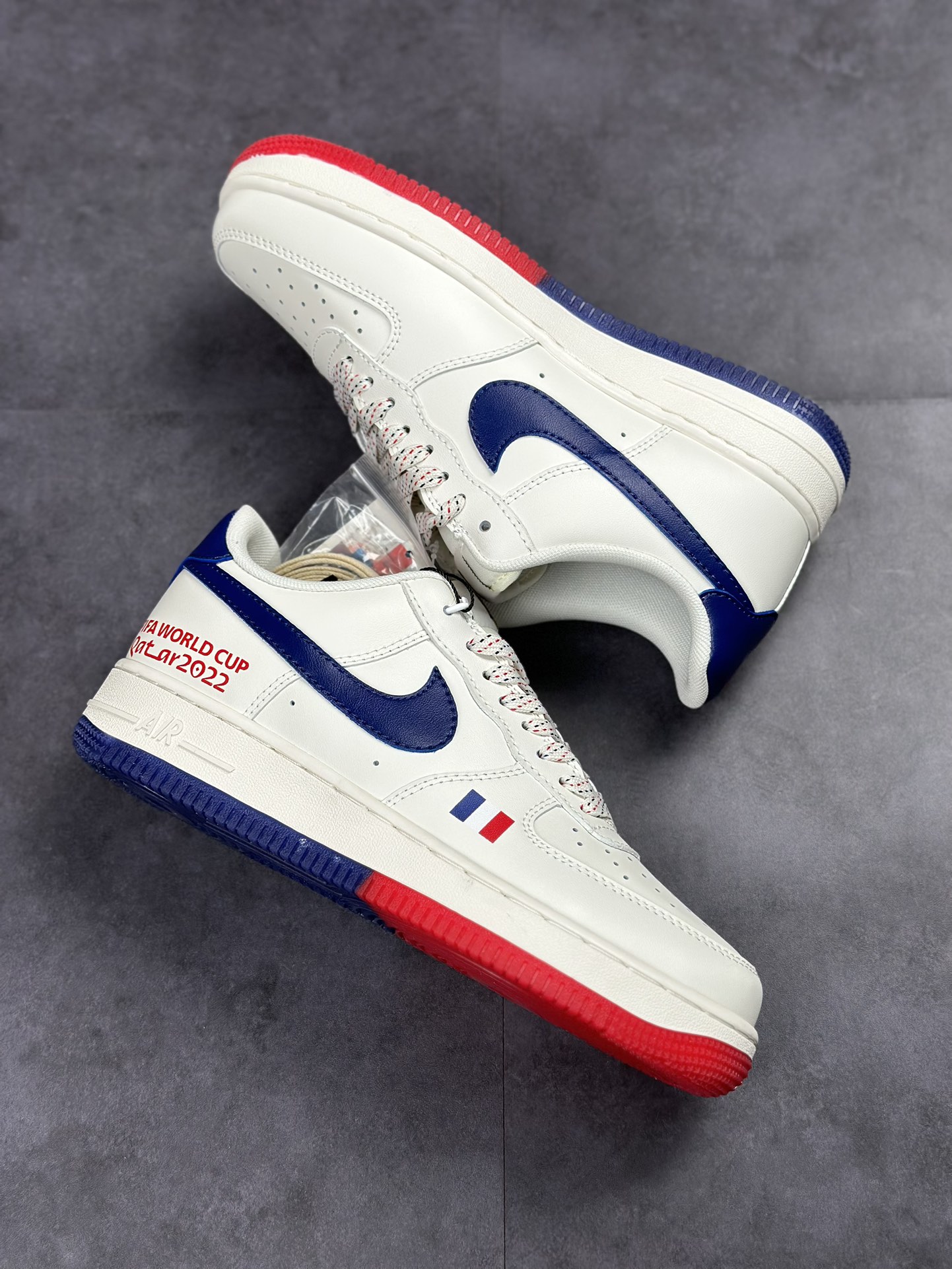 250 Nike Air Force 1 Low 07 白蓝红 DQ7658-300