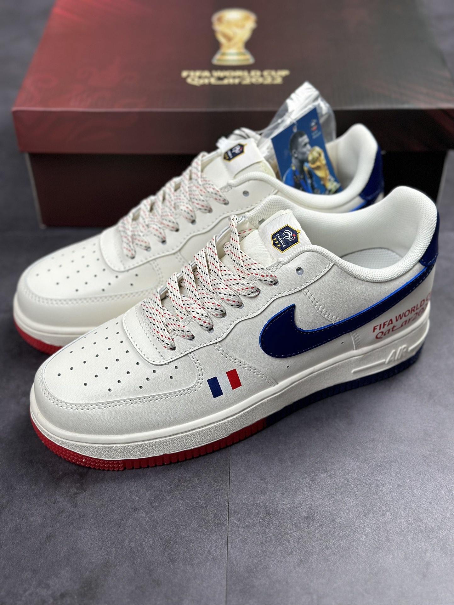 250 Nike Air Force 1 Low 07 白蓝红 DQ7658-300