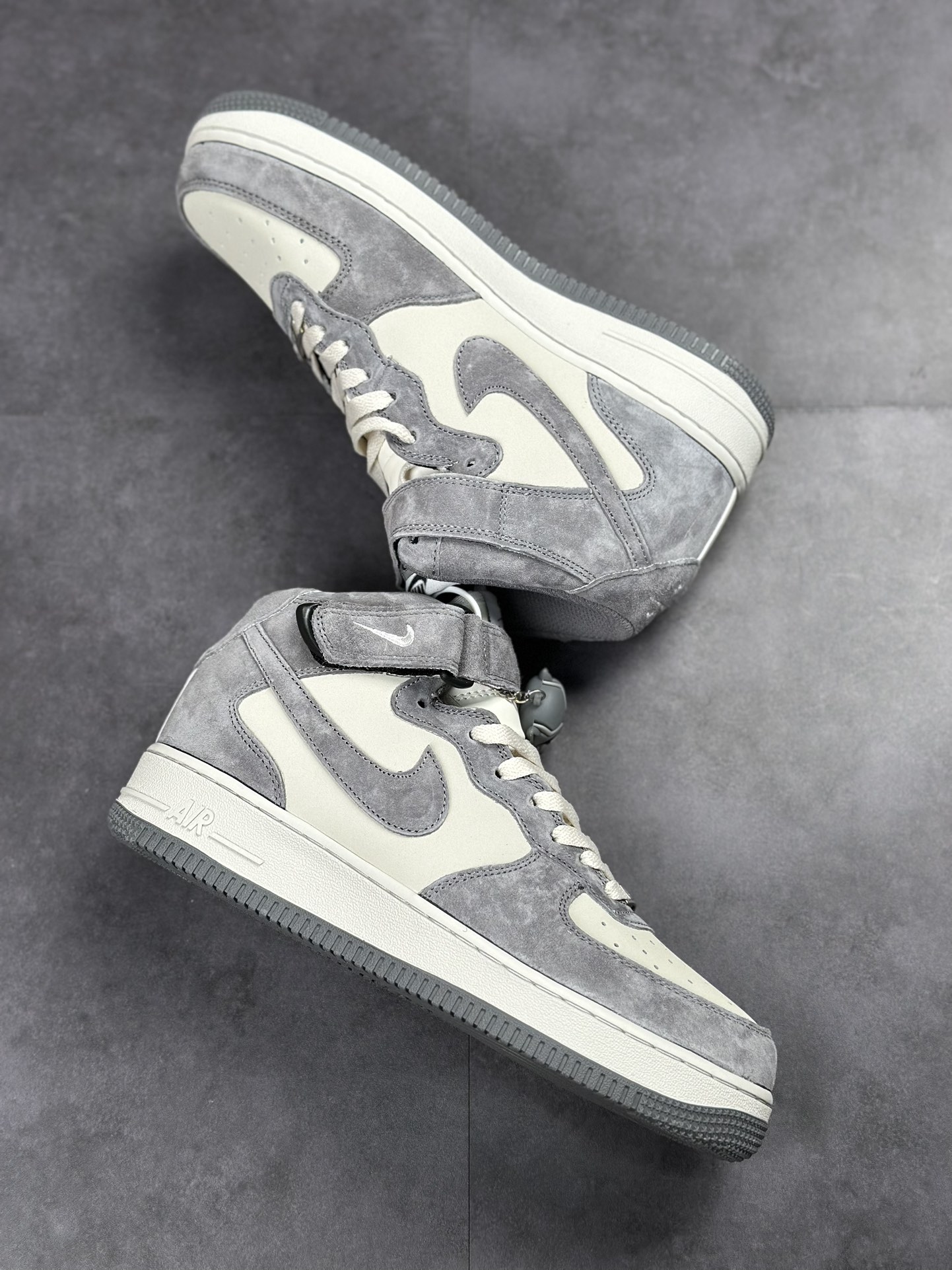 250 Nike Air Force 1 '07 Mid "Panther"漫威系列CW2288-668