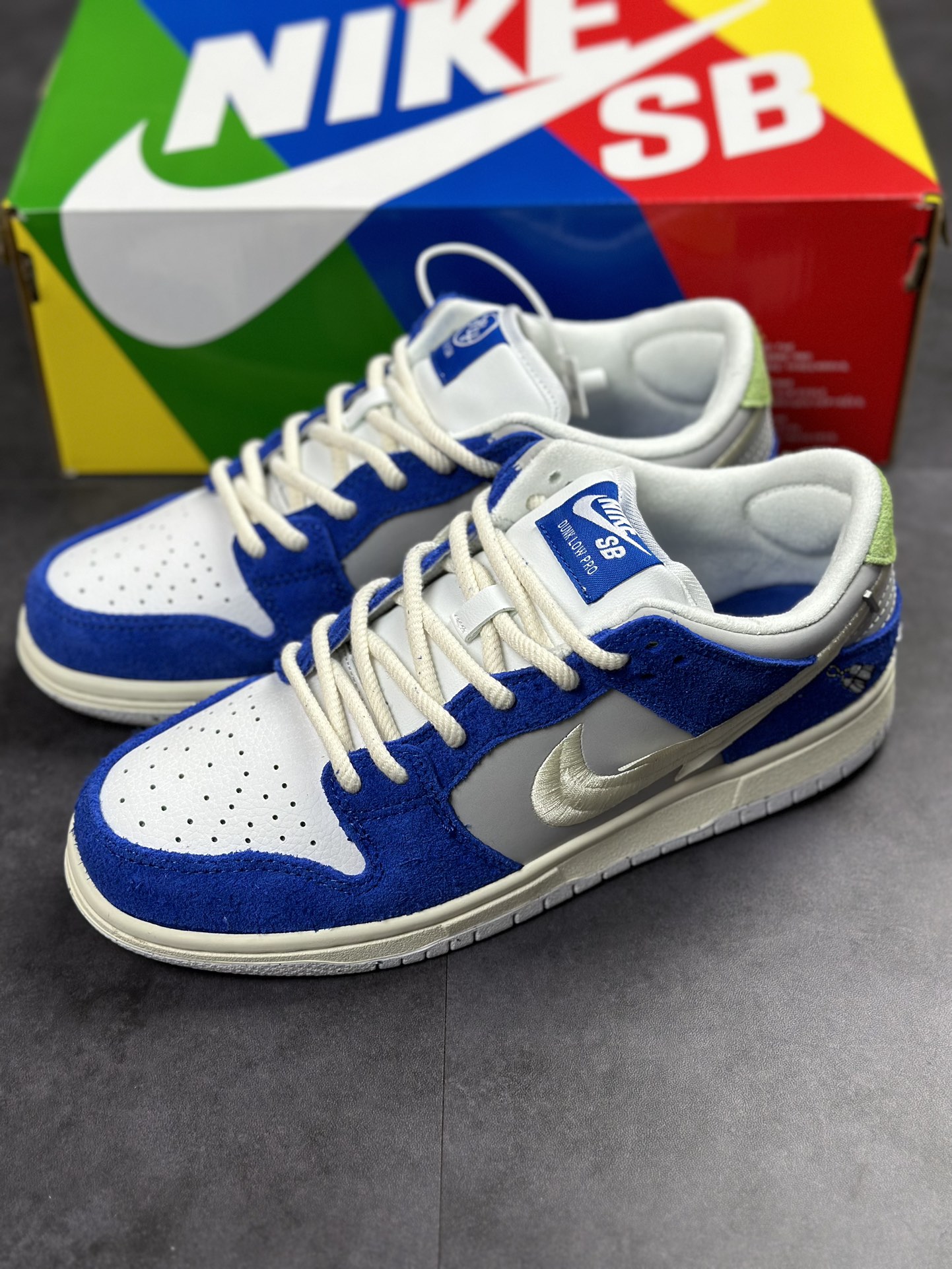 Fly Streetwear x Nike SB Dunk Low Fulaiai DQ5130-400