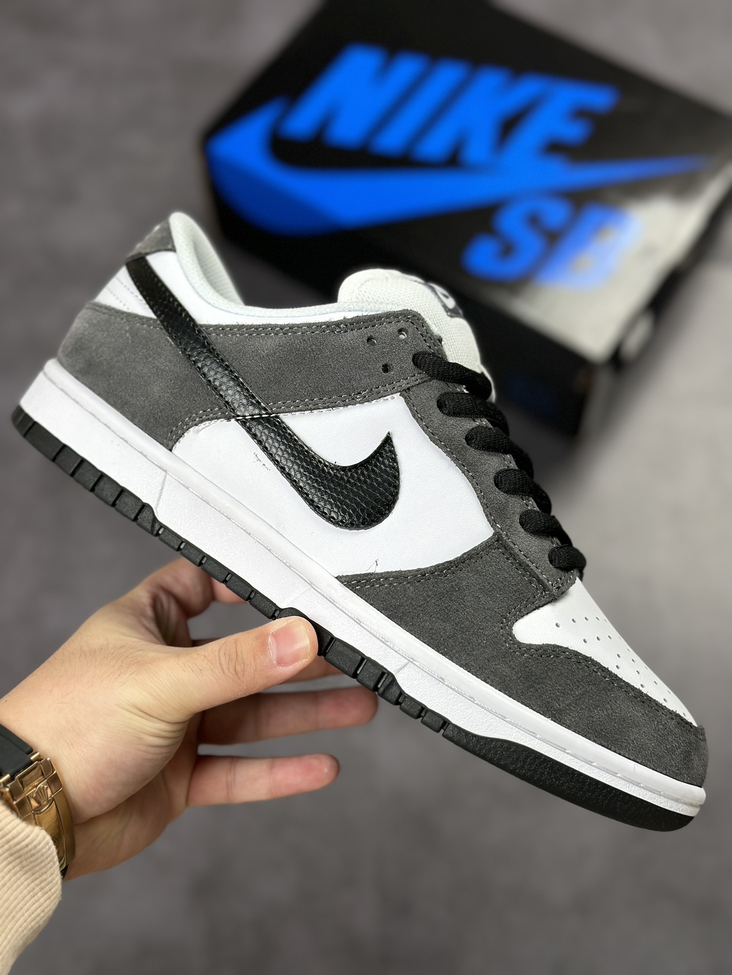 260 Nike SB Dunk Low PRO SB 复刻灰蛇 304292-506