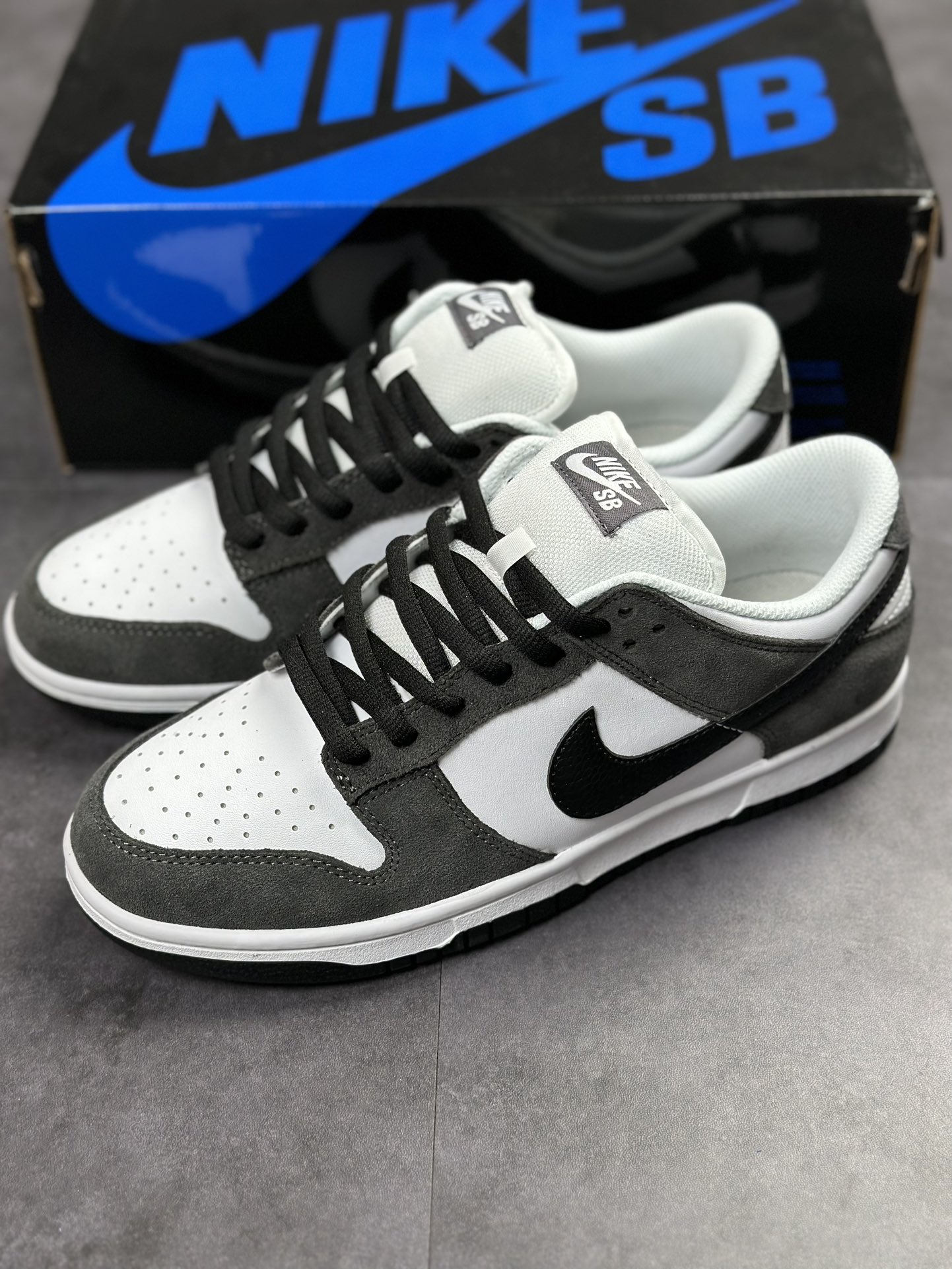 260 Nike SB Dunk Low PRO SB 复刻灰蛇 304292-506