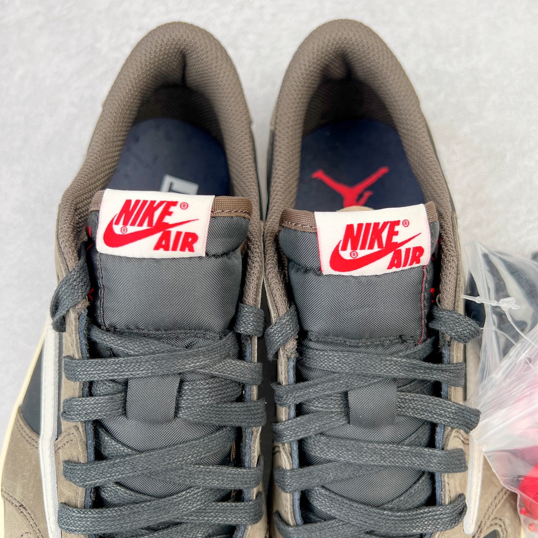 图片[9]-＃DF纯原特价 Travis Scott x Air Jordan AJ1 Low OG SP TS联名深棕倒钩低帮 CQ4277-001＃原盒原配 原厂拉帮工艺 针距密度一致 全新升级网板中底 原楦原纸板开发 后跟弧度收口自然不对折 极致一眼正品既视感 原厂皮料 进口玻璃冲刀皮料裁剪零毛边 承诺百分百一致原鞋 全鞋电脑针车工艺 鞋面清洁度最高QC检验标准 控制溢胶 飞翼3D高频深度立体 鞋盒、防尘纸 均采购来自原厂 尺码对应库存‼️-选品中心