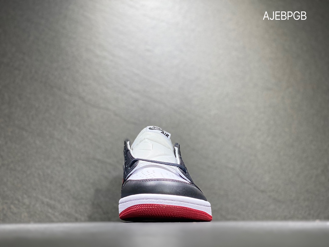 320 Nike AIR JORDAN 1 Low AJ1 乔丹低帮 黑脚趾