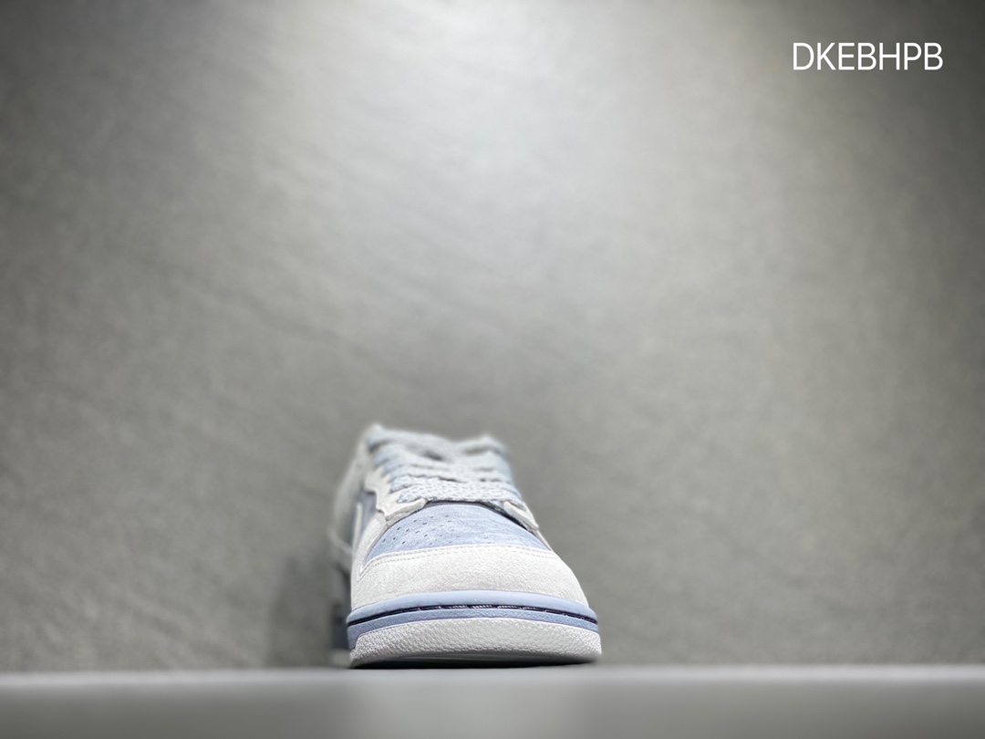 320 Nike SB dunk Low 低帮休闲运动滑板板鞋DD3699-033