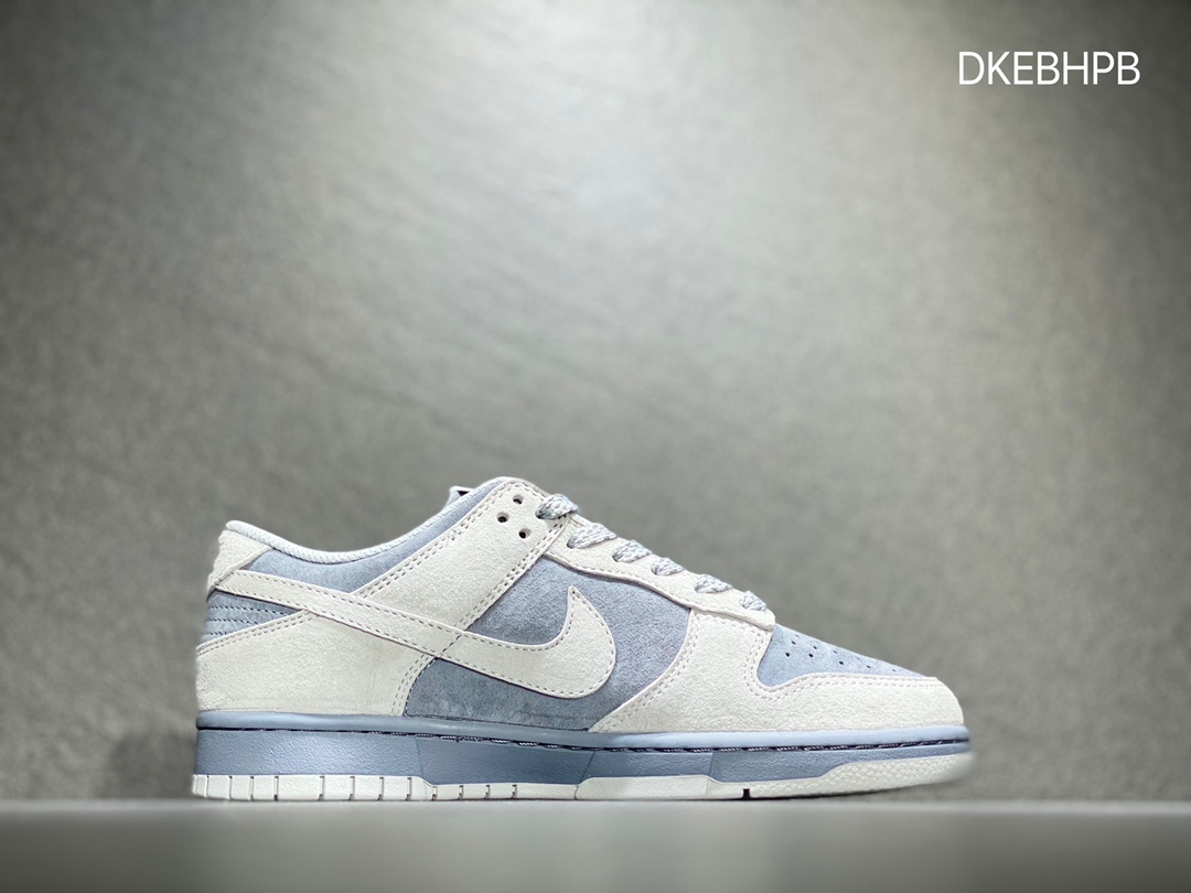 320 Nike SB dunk Low 低帮休闲运动滑板板鞋DD3699-033