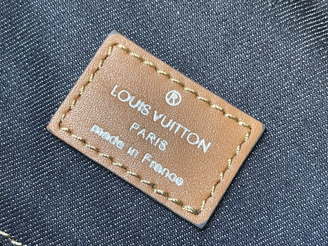 路易威登 Louis Vuitton 高定典藏名品高定成衣时装外套连衣裙衬衫T恤 #C32D7265 9