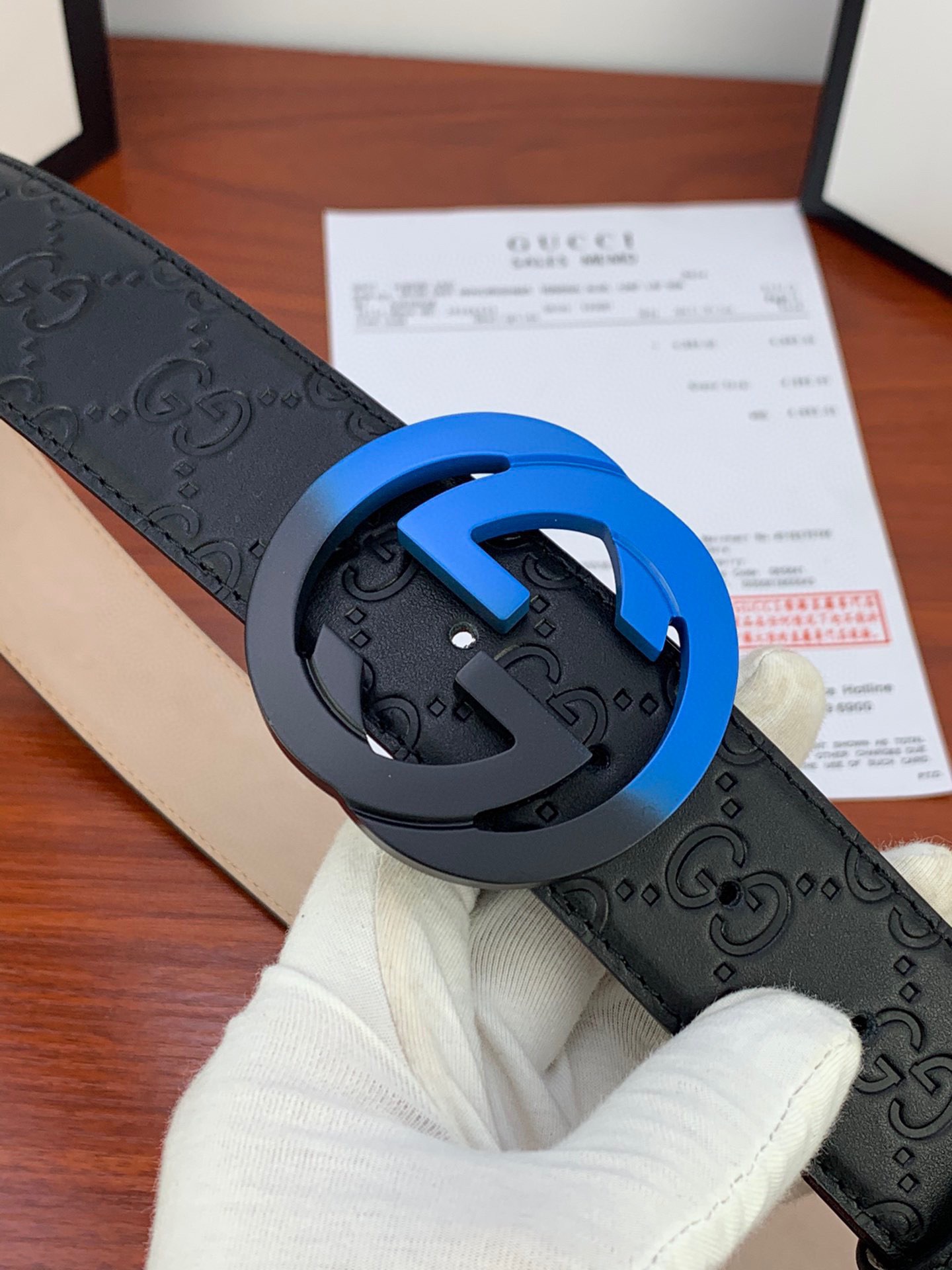 GUCCI 經典款G家大花面带身/搭配新款烤漆钢扣採用精挑細選進口頂級牛皮