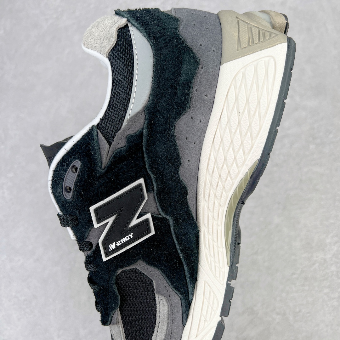 图片[7]-💰240 ＃M纯原 新百伦NB New Balance M2002RDJ 黑灰 全套原楦原纸板原厂数据开发 原厂网纱 原装进口翻毛皮料正确绒感卡色 正确中底拉帮中底网布细节 一比一手工擦旧效果 冲裁组合 匠心打造 耗时两个月开发完成 工艺极其复杂难度可想而知 新开独立私模大底 全网唯一正确做旧组合大底 高端零售专供产物 尺码：36 37 37.5 38 38.5 39.5 40 40.5 41.5 42 42.5 43 44 44.5 45 45.5 46.5 47 编码：by3936010-运动鞋