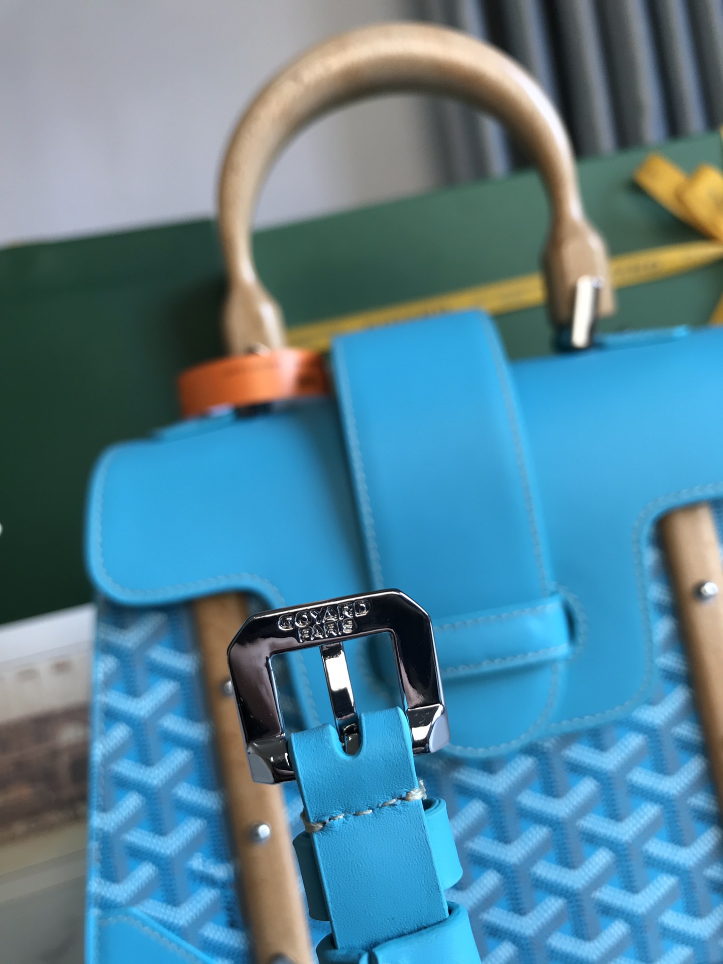 路易威登 Louis Vuitton 高定典藏名品高定成衣时装外套连衣裙衬衫T恤 #08560E50 4