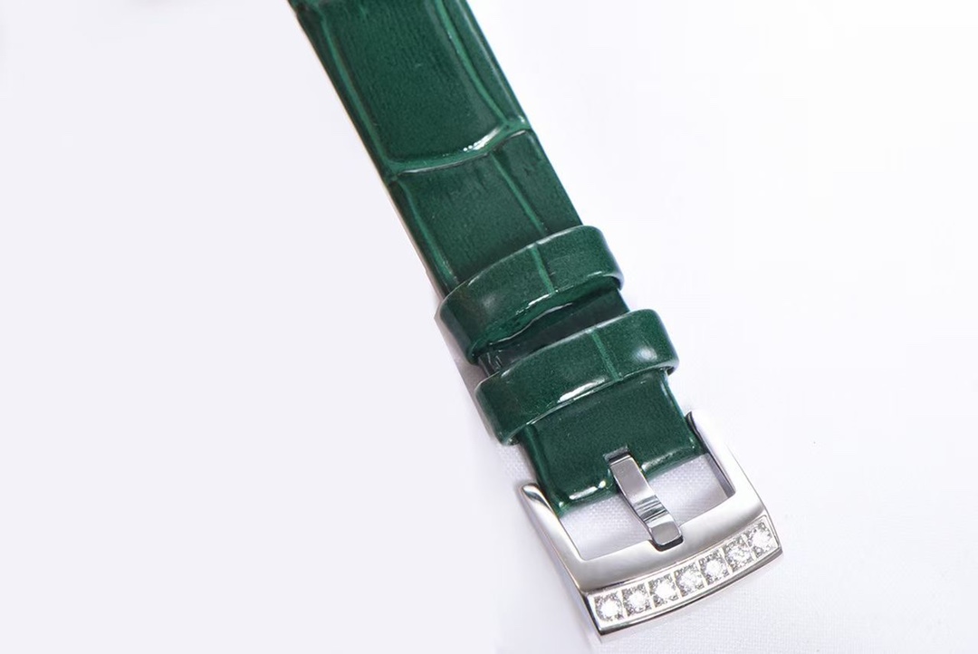 Louis Vuitton Vivian Mascot Women Wristwatch: New Edition Features Diamond Details - 图片 7