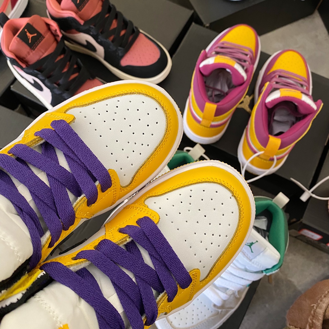 真标头层AJ1儿童篮球鞋 这质量真是杠杠了！！随便一拍细节直接直接拉满！品质在线，每双都超赞！尽管选自己喜欢的配色～-选品中心