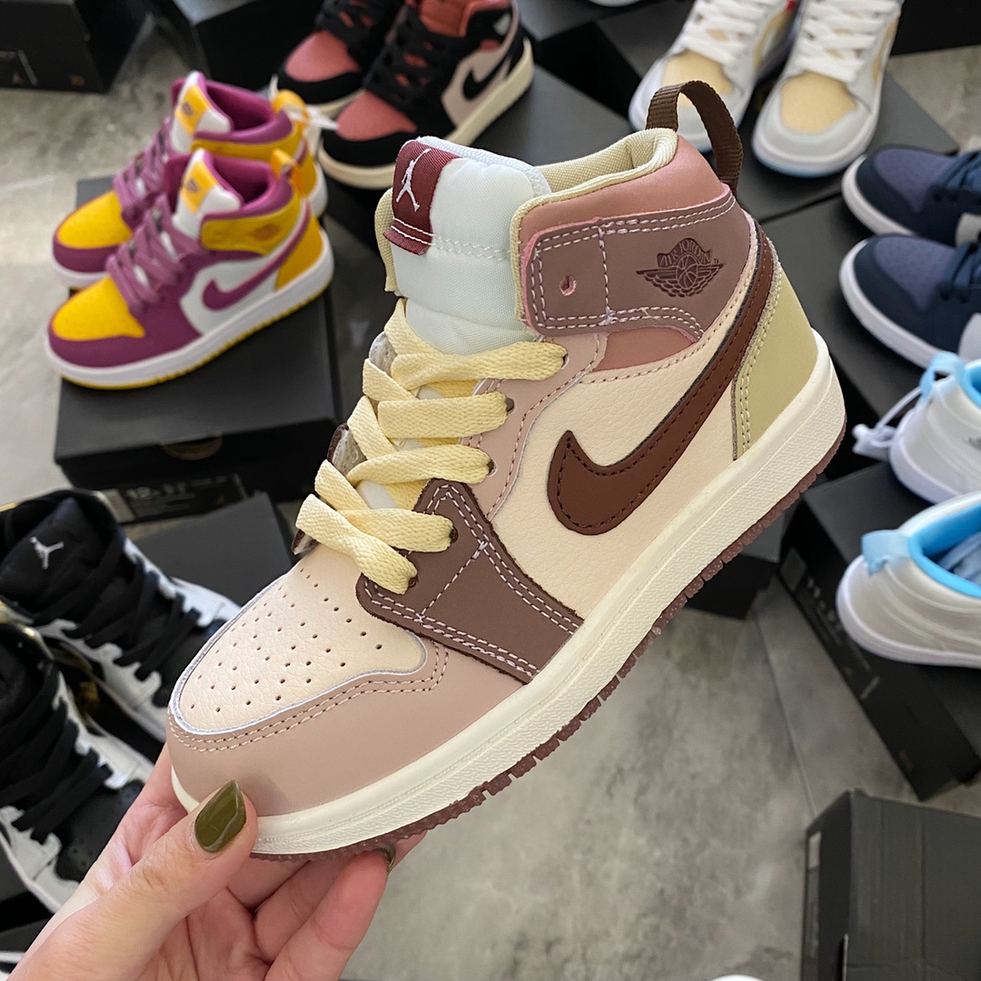 图片[8]-真标头层AJ1儿童篮球鞋 这质量真是杠杠了！！随便一拍细节直接直接拉满！品质在线，每双都超赞！尽管选自己喜欢的配色～-选品中心