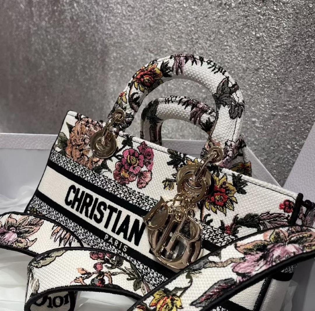[Dior Women