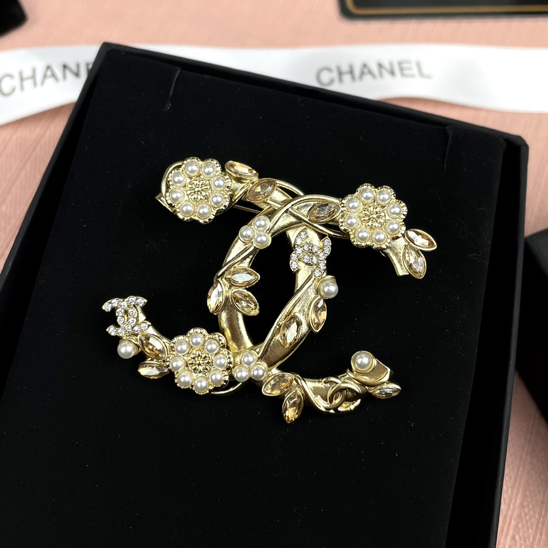 NO:639390,Xiaoxiang's new wheat ear series, marquise diamond, flower brooch, Chanel brooch, chanel, brooch, breastpin19860909小香新款 麦穗系列 马眼钻 花卉 胸针,香奈儿胸针,chanel,brooch，breastpin,Jewelry