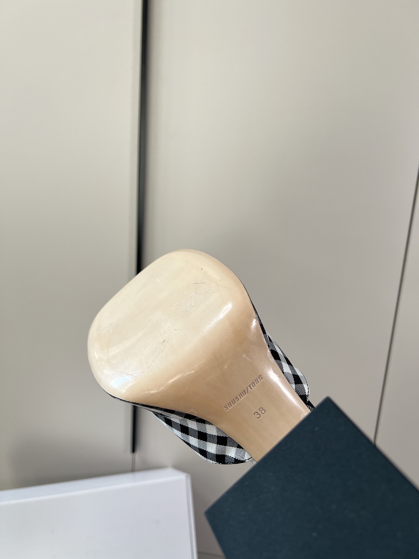 Fashion Highlights: Bus P651, Skin P693, Shushu/Tong – Zhao Ruth Yu Xin Collection - 图片 8