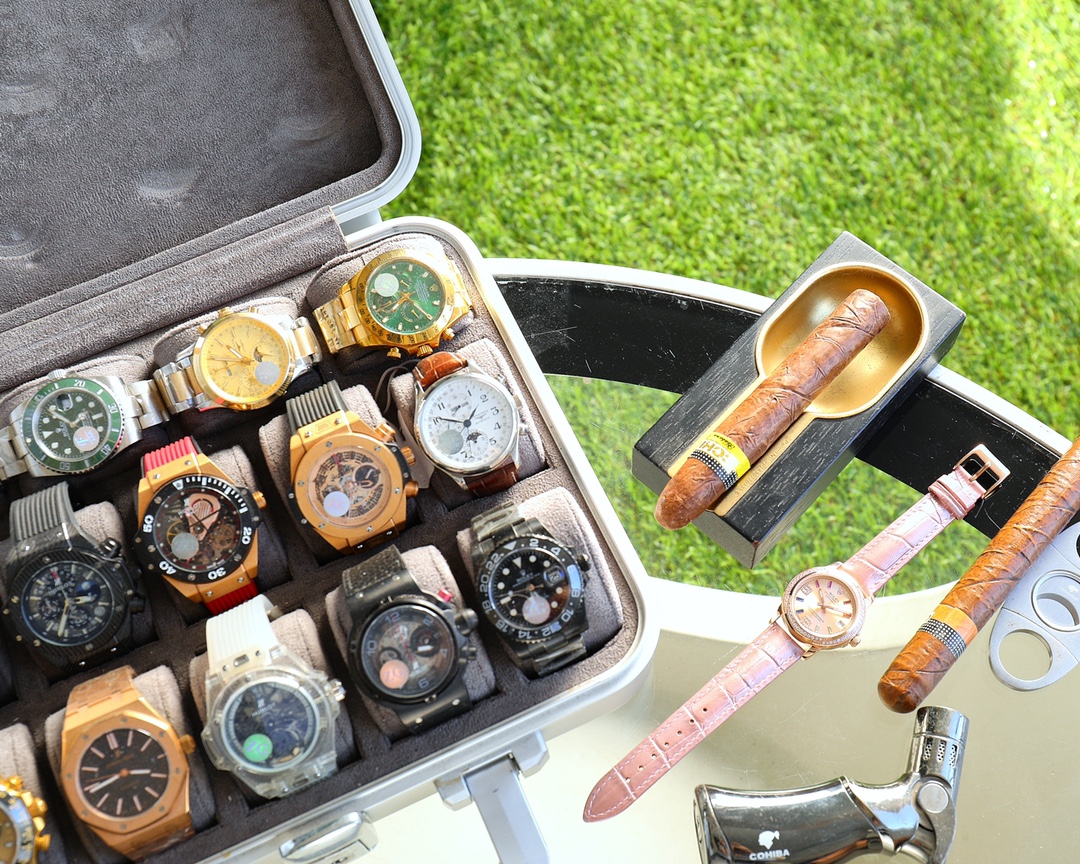 💰皮带白460，玫480🔰
劳力士💓精致品质💓最新首发💓细致腕美💓谐美不朽💓无暇挑剔💓细微悦尔🏆
【品牌】:劳力士（实物更美 值得推荐)🎉🎉
【类型】：精致女款腕表
【表带】：间陶瓷表带
【机芯】：日本石英机芯
【材料】：蓝宝石水晶镜面(防刮）
岁月无痕 真爱无价 谐美不朽 见证爱忆
尺寸：女直径35mm厚9mm腕美来袭！欢迎转载！