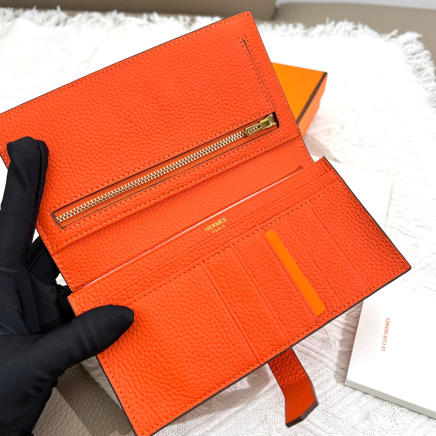 Hermes Women's Vertical Wallet in Togo Leather with Interior Zipper Pocket 8 a1672129416488 3407