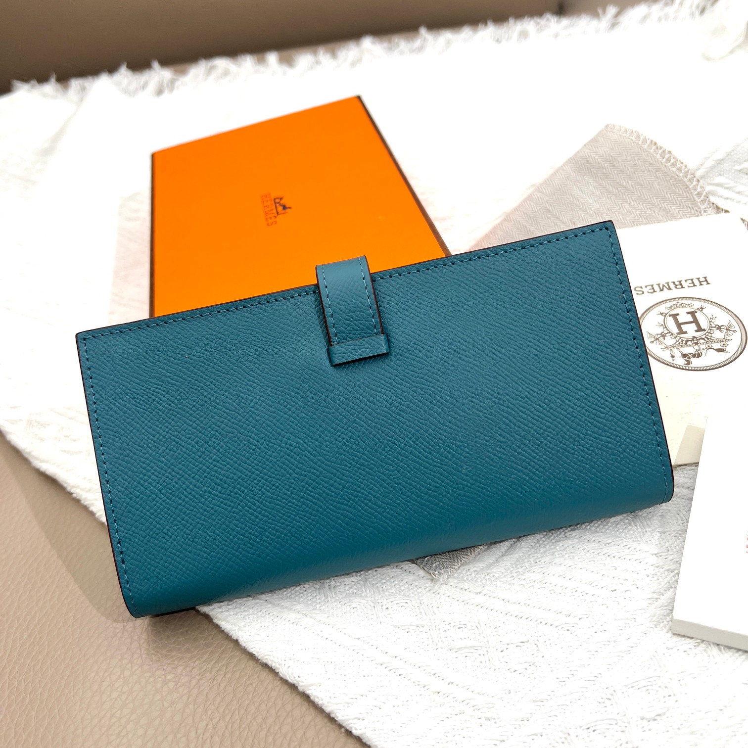 Hermes Women's Vertical Wallet in Togo Leather with Gold Hardware 4 a1672129938646 0410