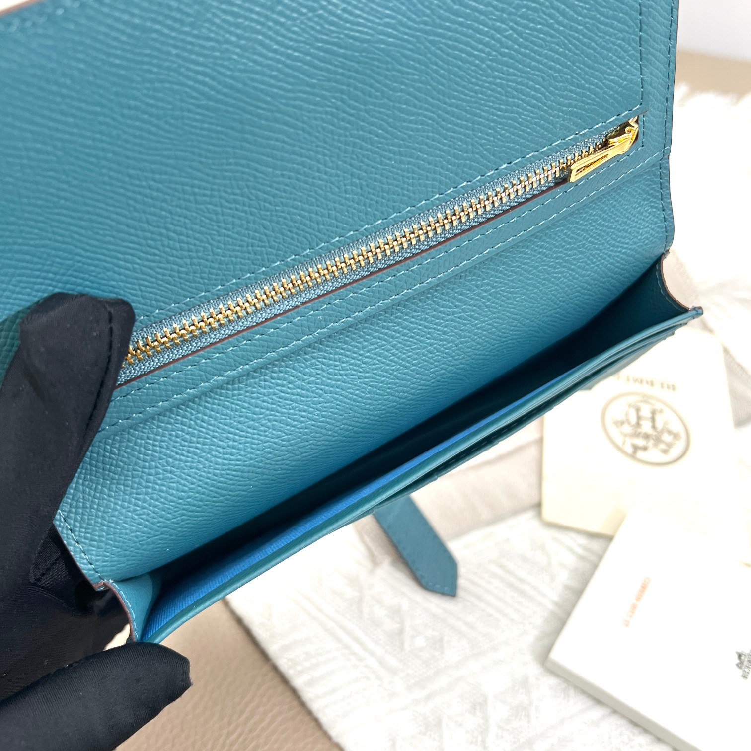 Hermes Women's Vertical Wallet in Togo Leather with Gold Hardware 9 a1672129940733 4518