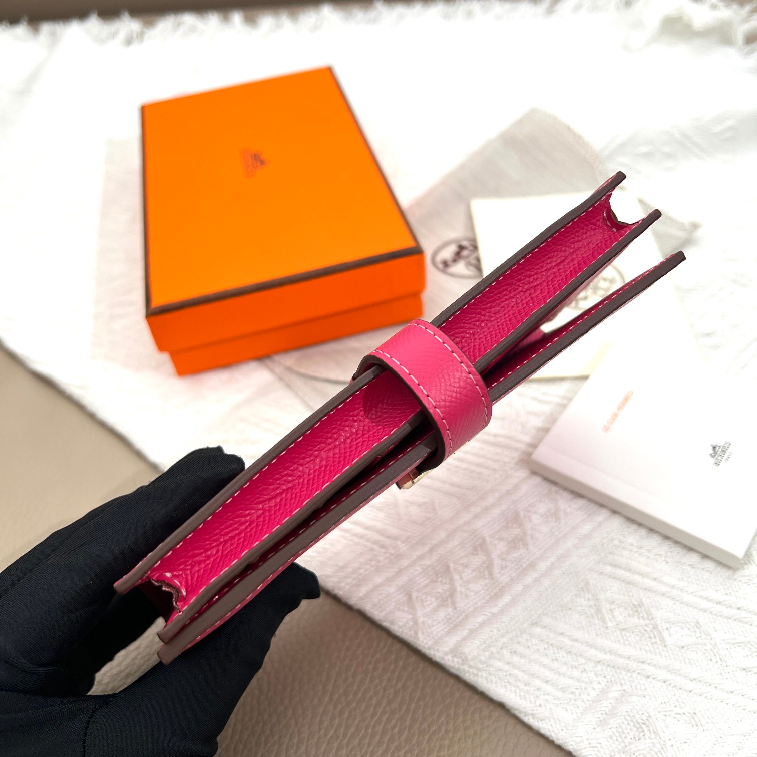 愛馬仕・原単 純色皮革内ラZIPポケット財布