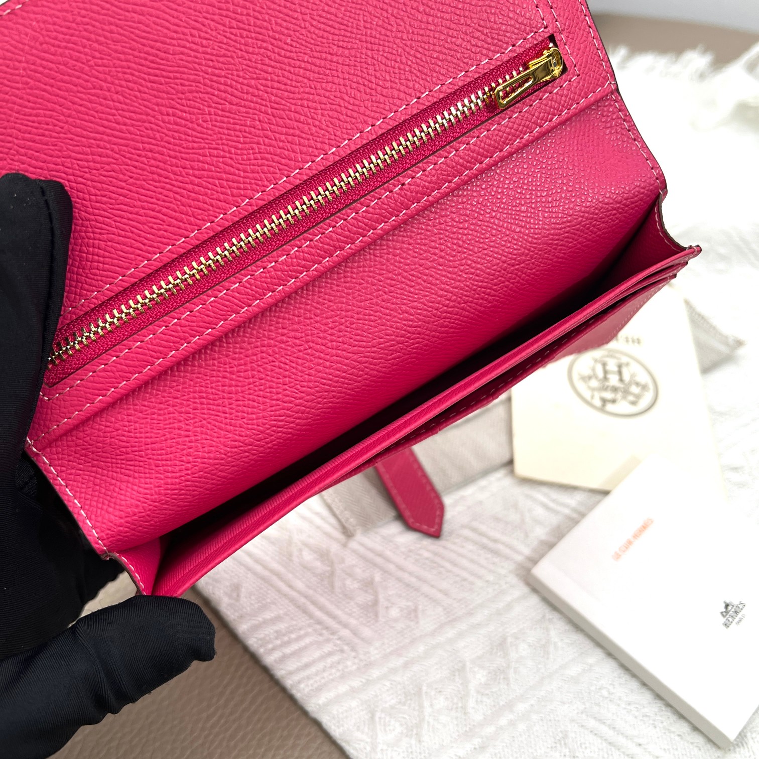 愛馬仕・原単 純色皮革内ラZIPポケット財布