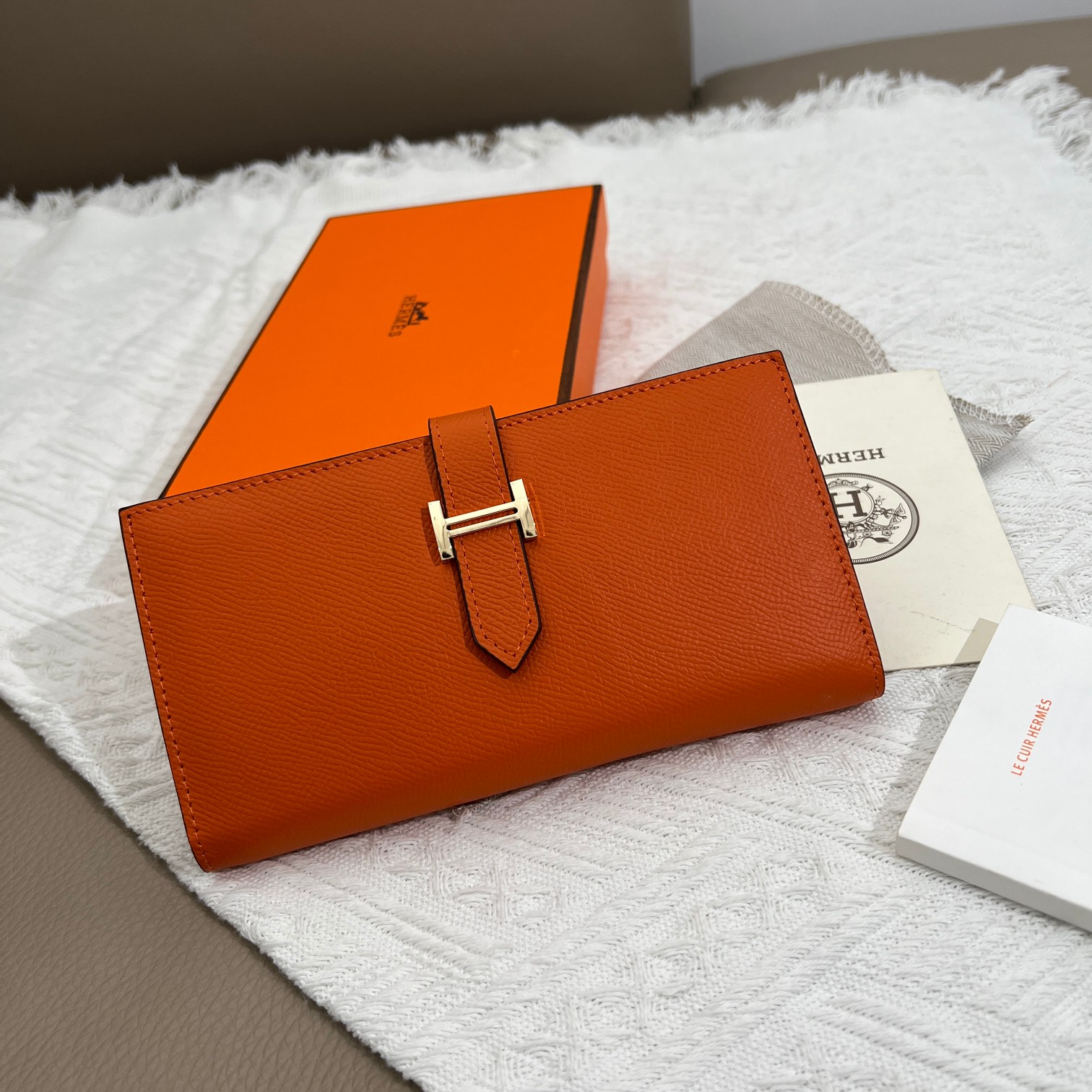 Hermes Women's Togo Leather Vertical Wallet with Zip Pocket - Stylish & Functional