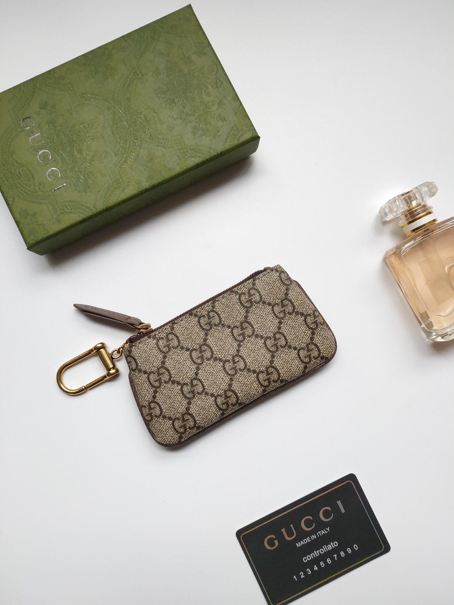 GUCCI小銭入れ・口紅ポーチ・高級牛革使用