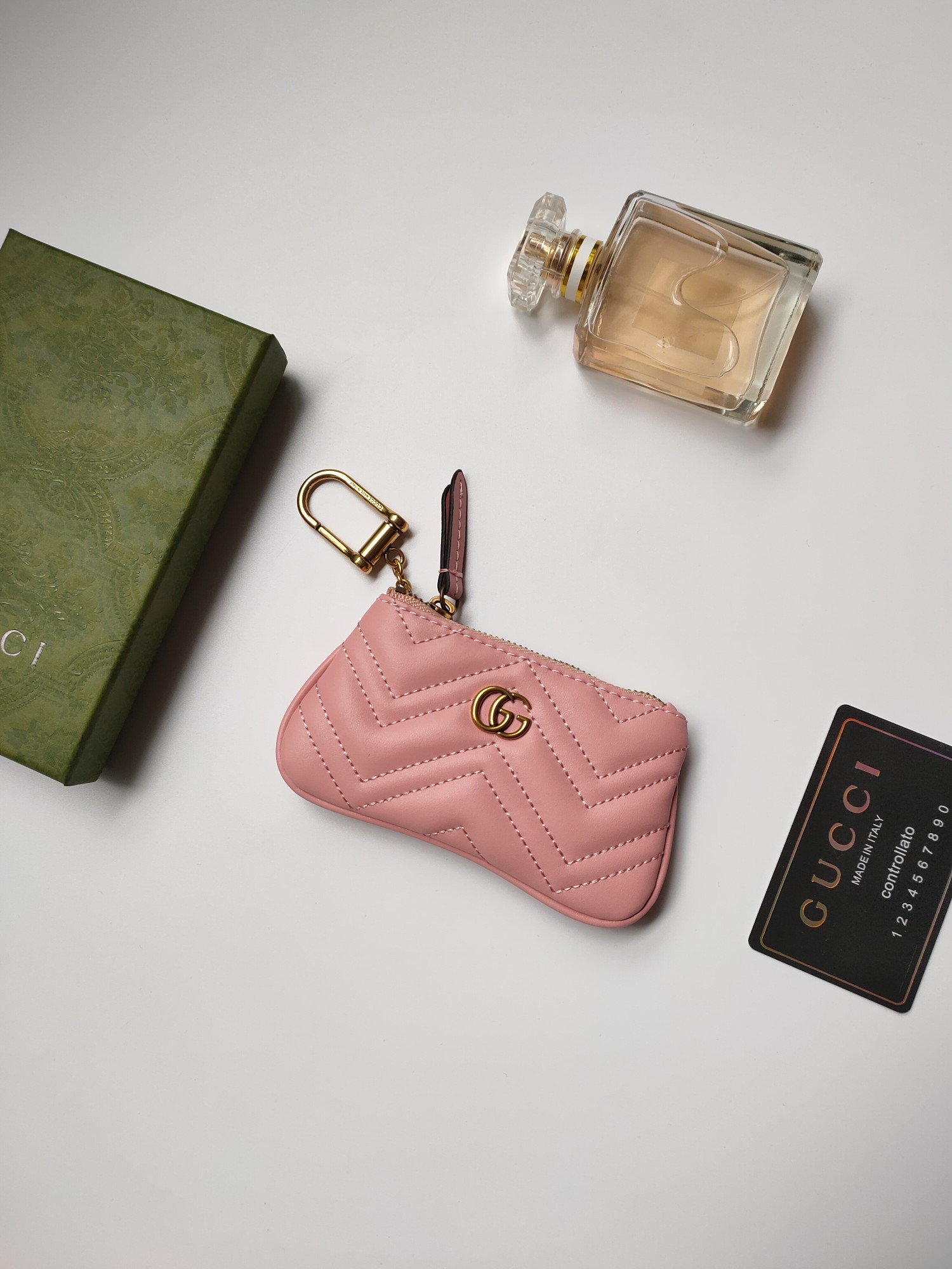 GUCCI小さなコインパース - しっかりした小牛皮と古銅のダブルG金具