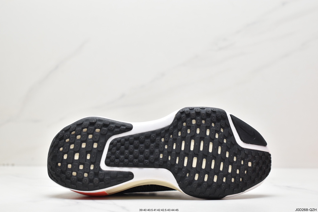 180 NIKE ZOOMX INVINCIBLE RUN FK 3 机能风格运动鞋 DR2615-001