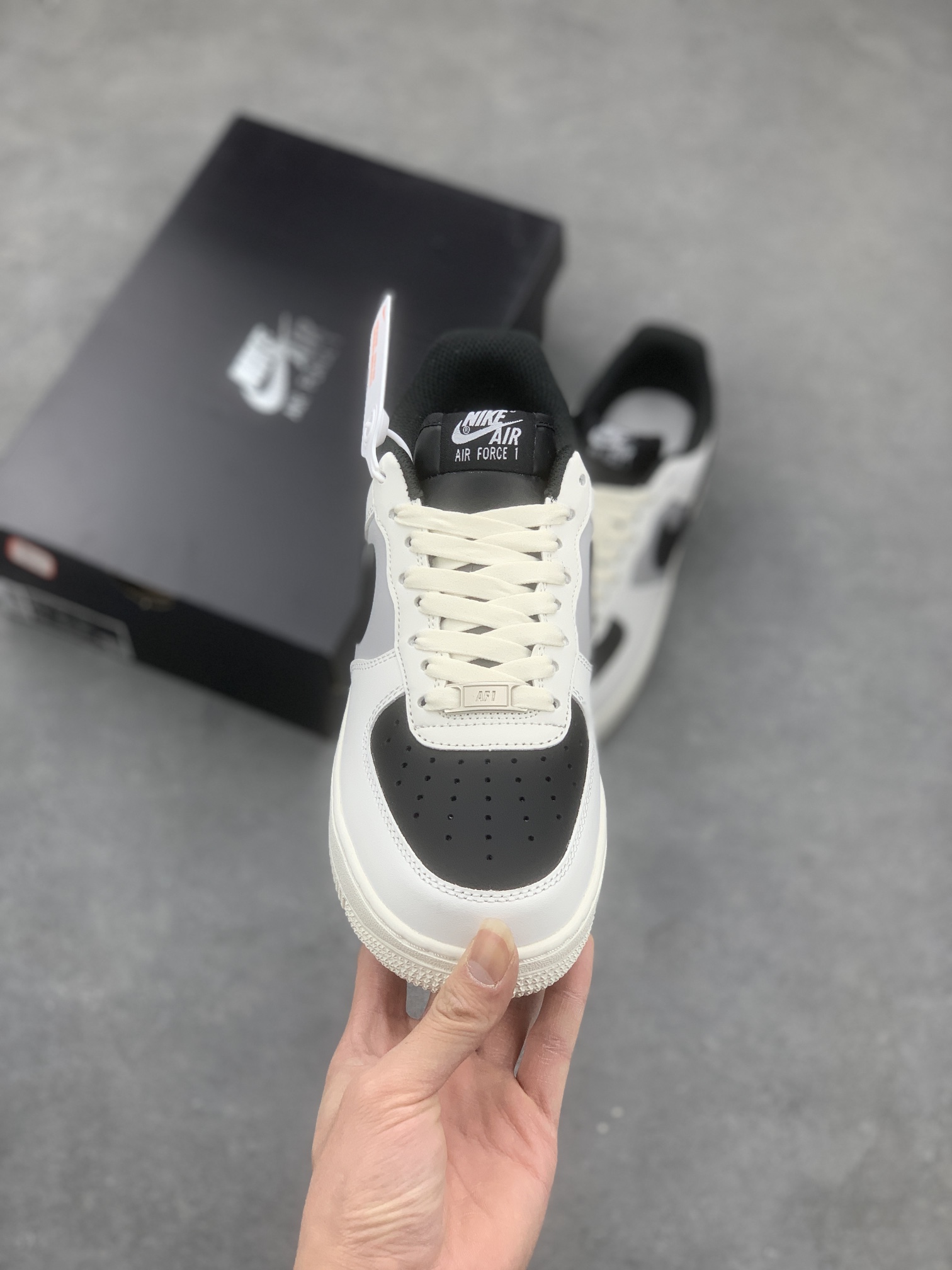 Nike Air Force 1 Low '07 Black/Grey Sneakers - Iconic Style & Comfort 3 i1672080777 1170 1
