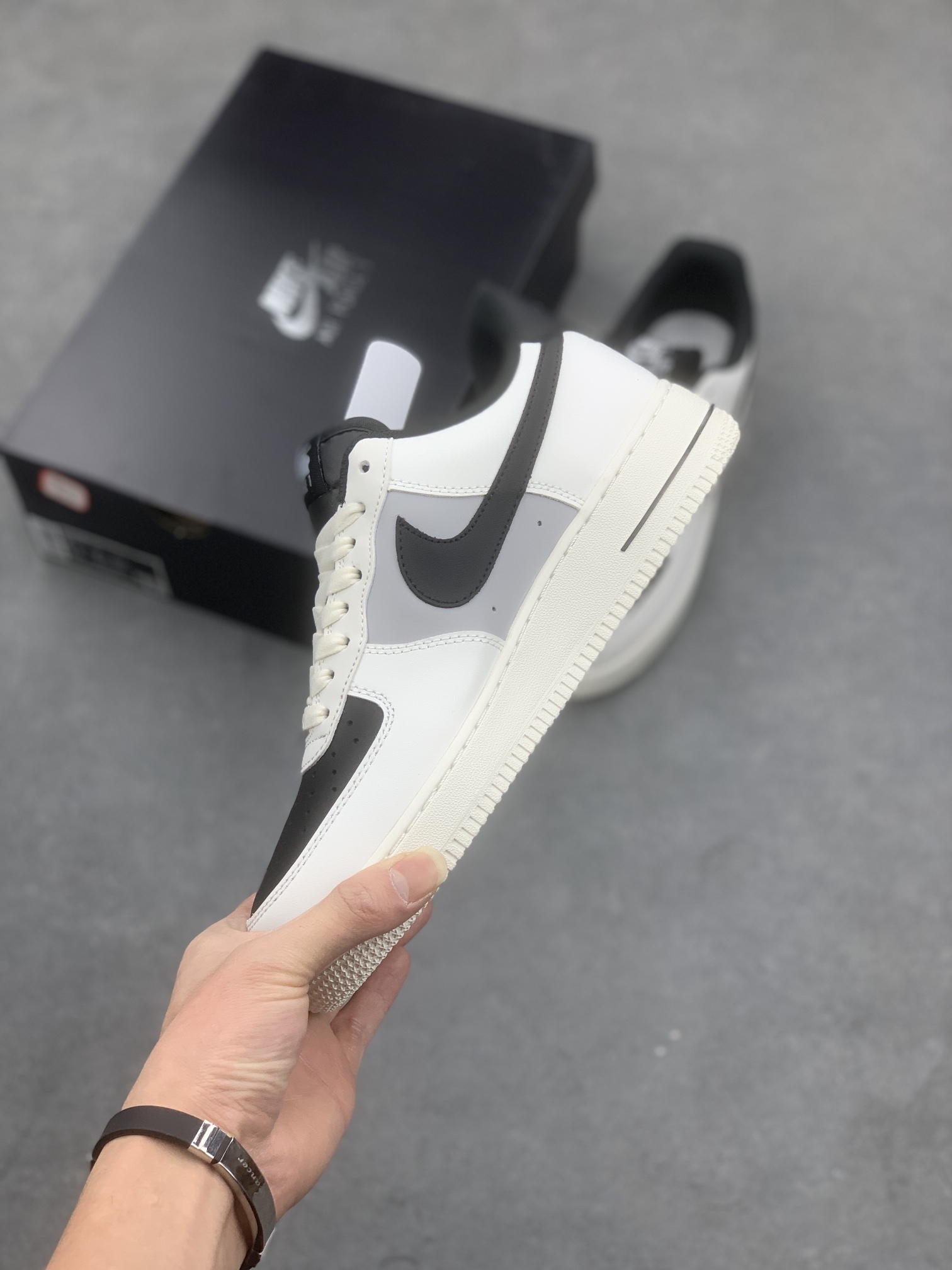 Nike Air Force 1 Low '07 Black/Grey Sneakers - Iconic Style & Comfort 4 i1672080777 3831 2
