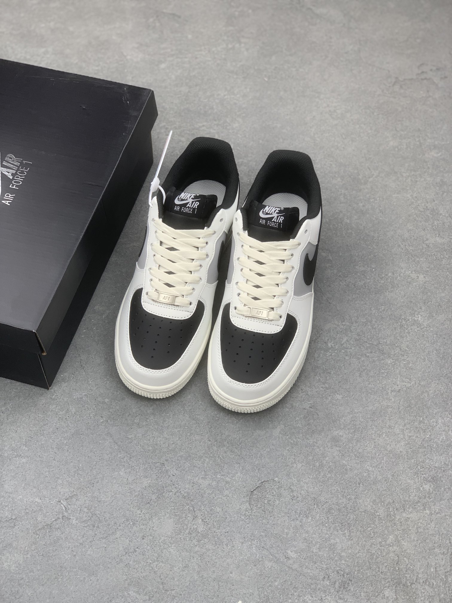 Nike Air Force 1 Low '07 Black/Grey Sneakers - Iconic Style & Comfort 9 i1672080777 5882 7
