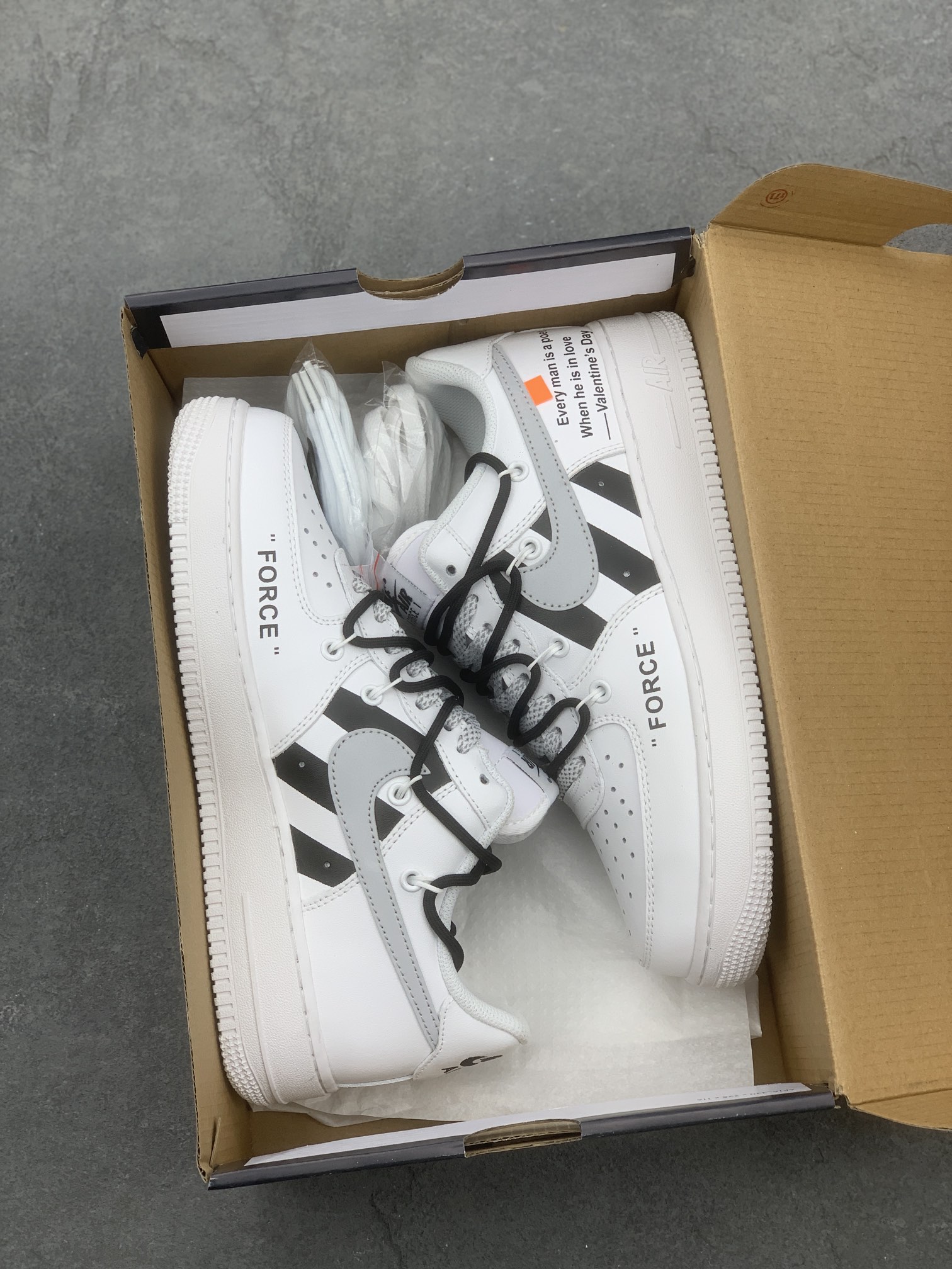 Nike Air Force 1 Low Off-White Casual Sneakers - Iconic Style & Comfort 10 i1672081014 1294 8