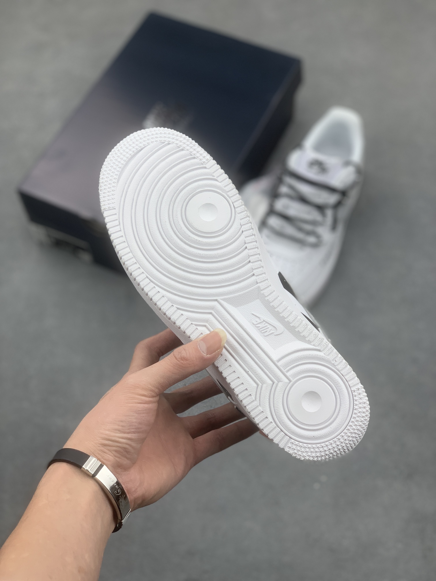 Nike Air Force 1 Low Off-White Casual Sneakers - Iconic Style & Comfort 6 i1672081014 3187 4