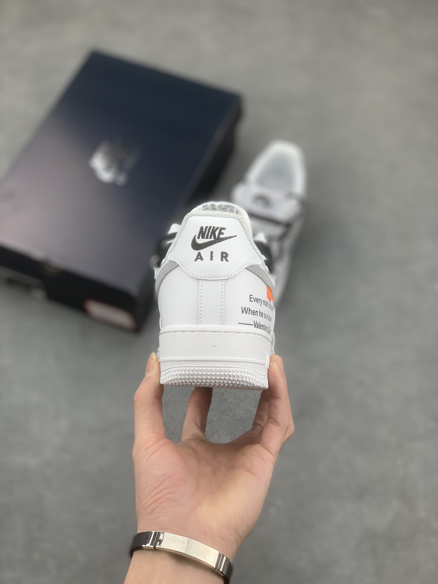 Nike Air Force 1 Low Off-White Casual Sneakers - Iconic Style & Comfort 5 i1672081014 7421 3