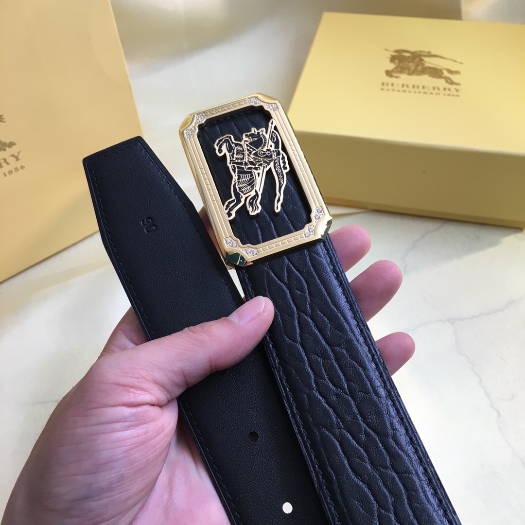 巴宝莉冲孔腰带️高档品质官网同步宽度