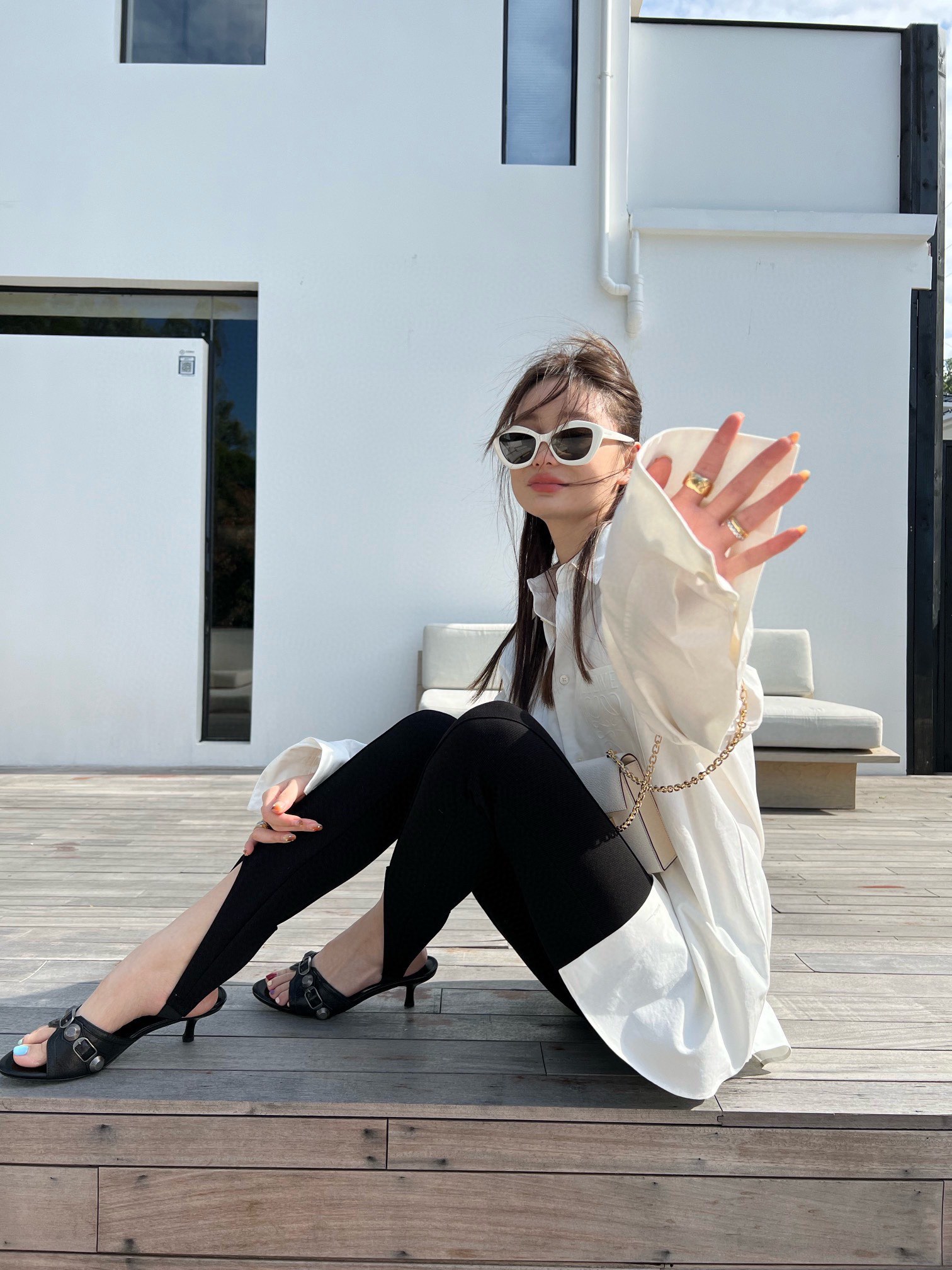 2023Loewe 2023FW 极简通勤的“男友风”衬衫