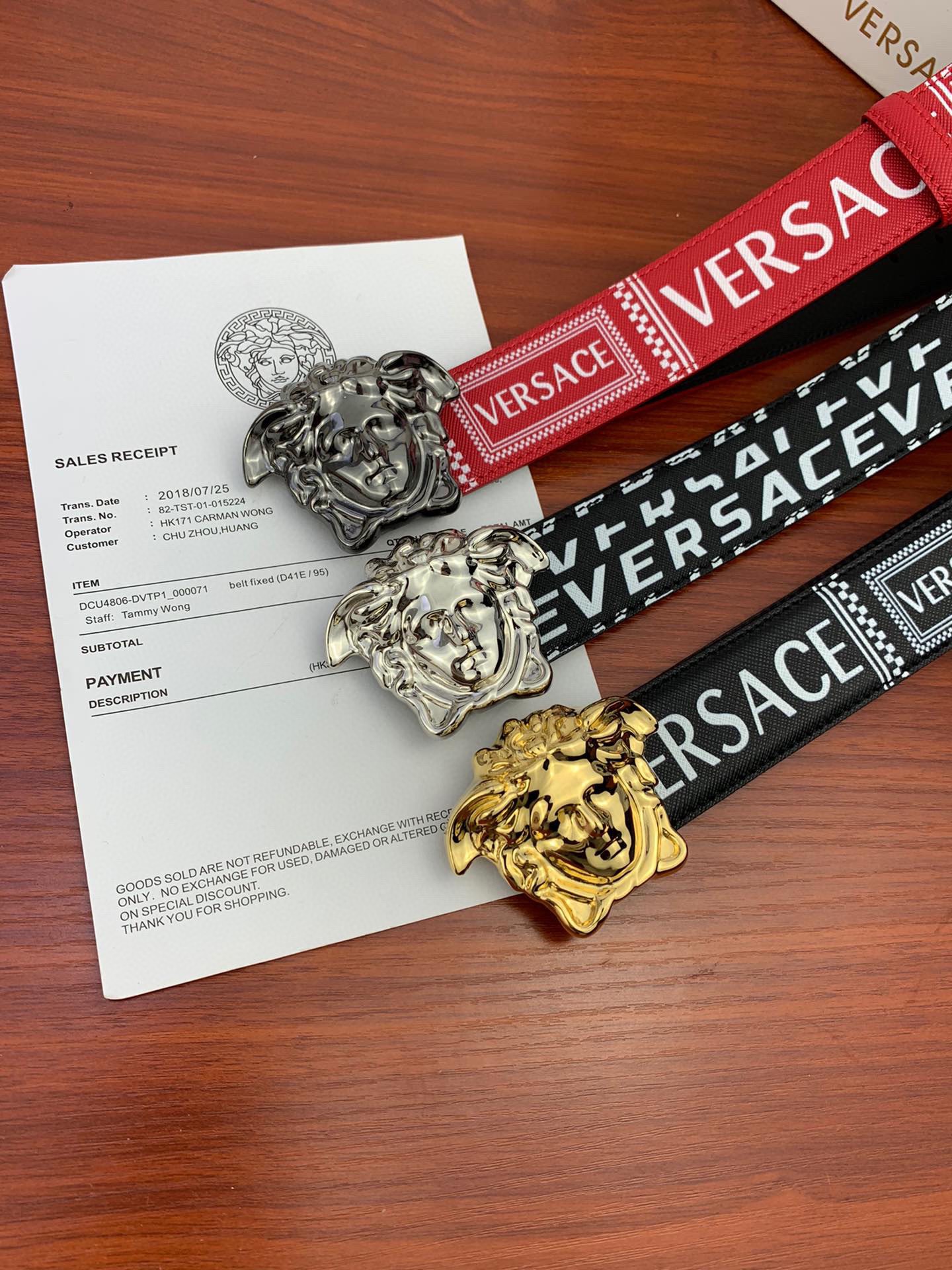 宽度4.0cm VERSACE(范思哲)爆腰带配有醒目的美杜莎头像搭扣-Chinese UA Cheap High Quatity Brand Clothes Bags handbags Sneakers wholesale wholesaler seller from China Factory suppliers Fashion Clothing Shoes best Quality Beautiful Price 宽度4.0cm VERSACE(范思哲)爆腰带配有醒目的美杜莎头像搭扣