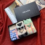 Prada Sock- Mid Tube Socks Women Cotton Spring/Summer Collection Fashion