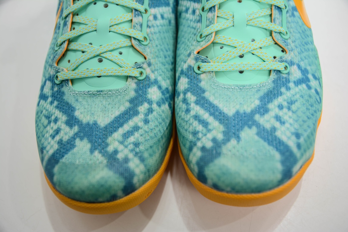 350 纯原Nike Kobe 8 System 科比8代复刻实战运动低帮文化篮球鞋 555035-304