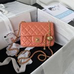 Chanel Classic Flap Bag Crossbody & Shoulder Bags Vintage Chains