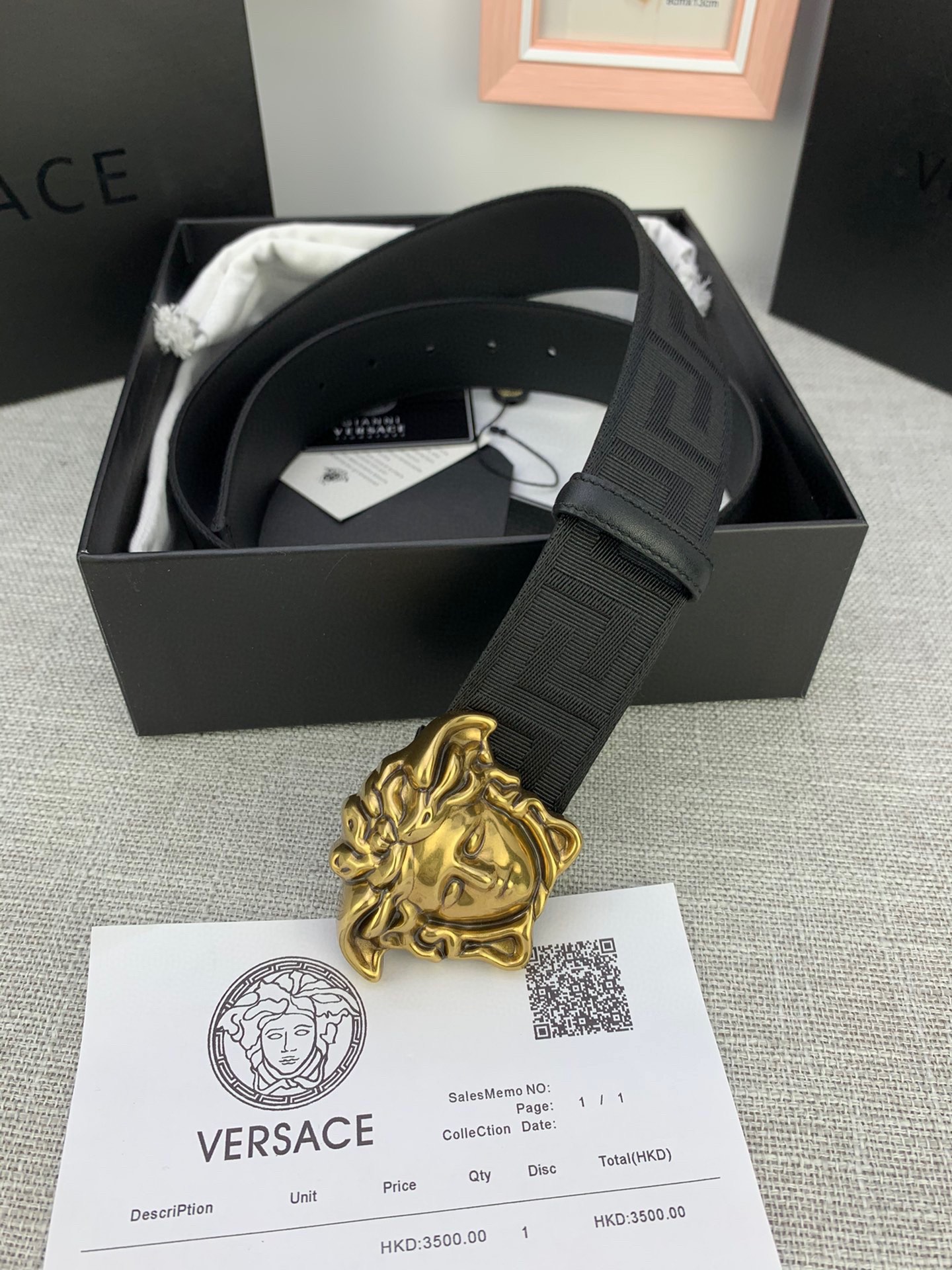 宽度:4.0cm (范思哲) 此款帆布回纹皮底 腰带-Chinese UA Cheap High Quatity Brand Clothes Bags handbags Sneakers wholesale wholesaler seller from China Factory suppliers Fashion Clothing Shoes best Quality Beautiful Price 宽度:4.0cm (范思哲) 此款帆布回纹皮底 腰带