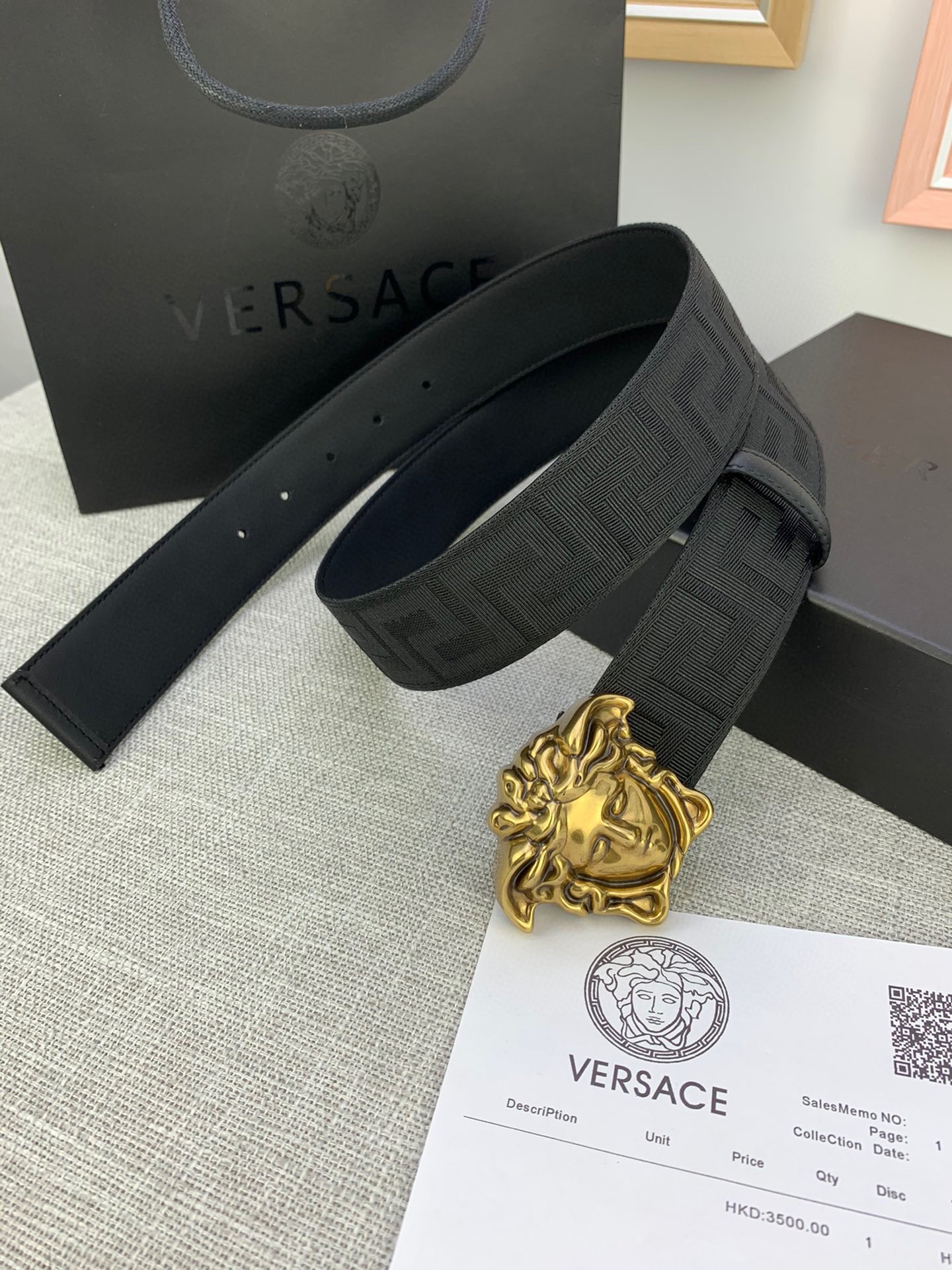 宽度:4.0cm (范思哲) 此款帆布回纹皮底 腰带-Chinese UA Cheap High Quatity Brand Clothes Bags handbags Sneakers wholesale wholesaler seller from China Factory suppliers Fashion Clothing Shoes best Quality Beautiful Price 宽度:4.0cm (范思哲) 此款帆布回纹皮底 腰带