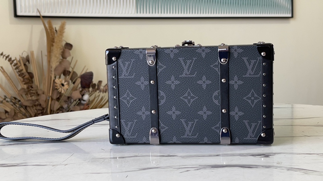Louis Vuitton  Video M20249 黑花