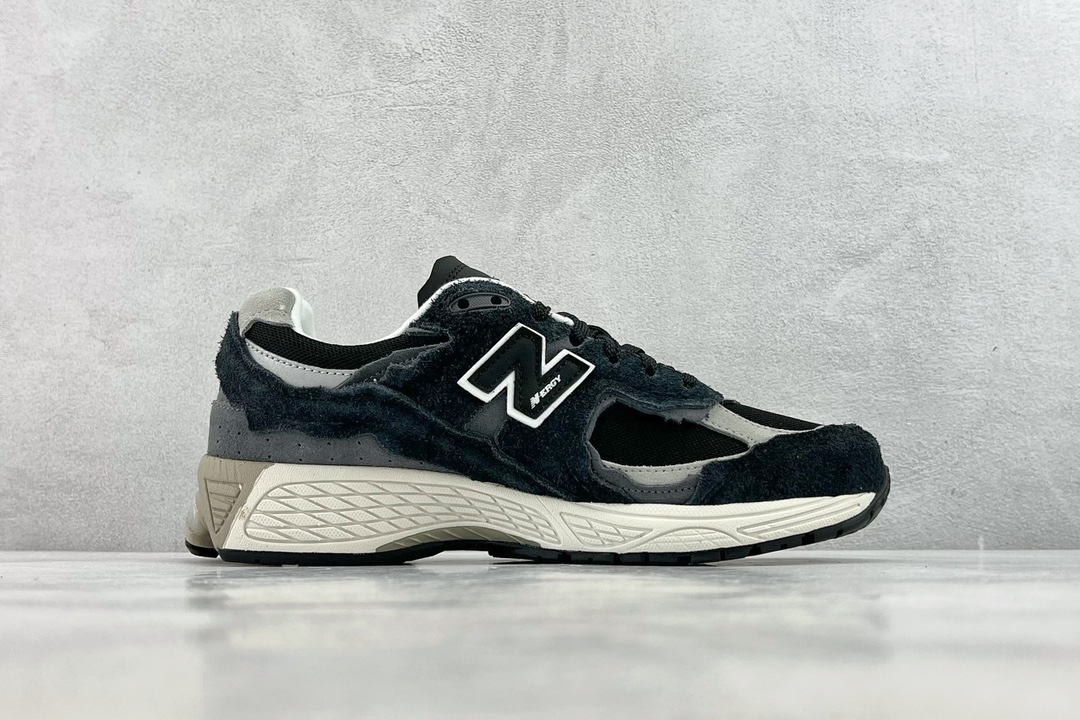 A版NewBalance2002R“