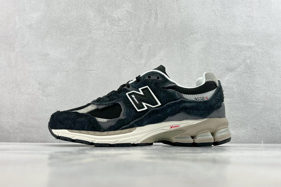 A版NewBalance2002R“