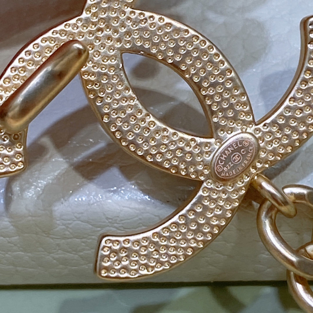 Chane1✨💫 编织腰链. cc 经典logo扣 奢华 典雅腰链. 均码