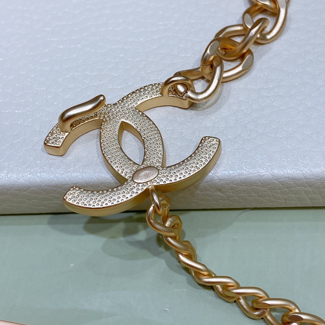 Chane1✨💫 编织腰链. cc 经典logo扣 奢华 典雅腰链. 均码